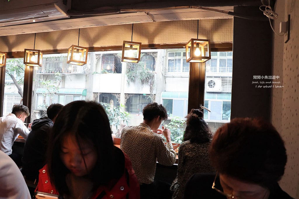 中山站餐廳韓式料理，四米大石鍋拌飯專賣，隱藏在巷弄中的韓式料理老屋餐廳，中山韓式料理