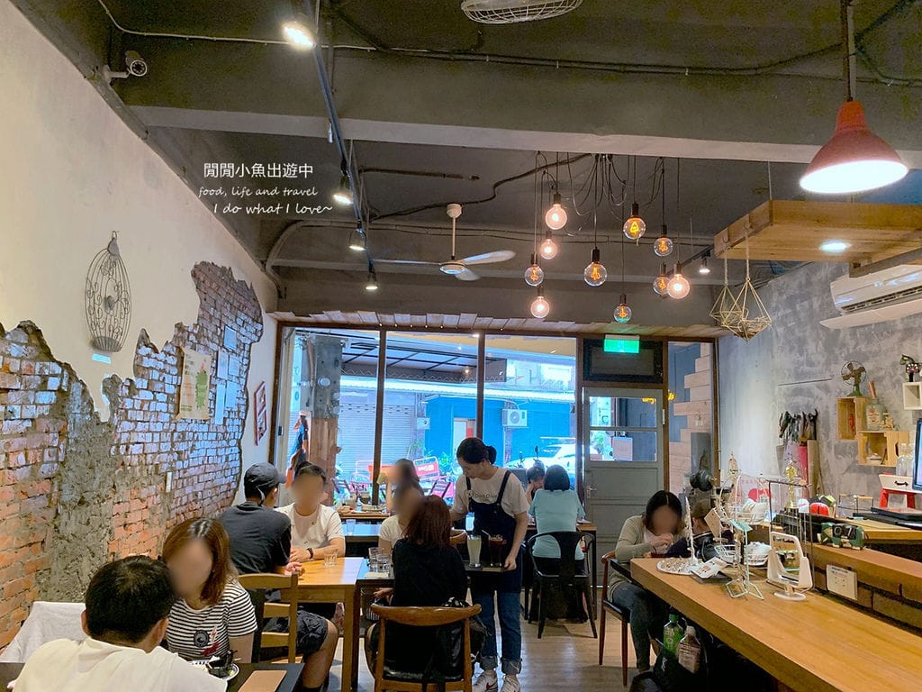 板橋美食餐廳 翁林•林Cafe。巷弄中的工業風早午餐、下午茶、義大利麵、咖啡廳，寵物友善