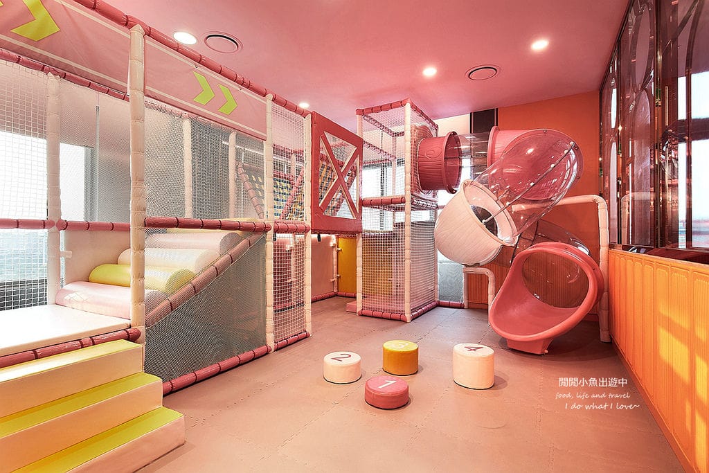 信義區美食餐廳 美滋鍋。新加坡粉紅夢幻火鍋店，膠原蛋白養顏美容鍋、滋補養生香辣鍋